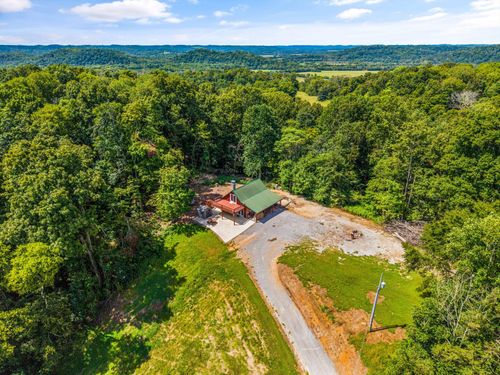 195 Curtis Rd, Fayetteville, TN, 37334-6207 | Card Image