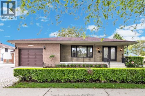 10515 Mulberry, Windsor, ON, N8R1H7 | Card Image
