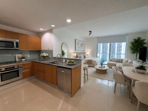 2706-1050 Brickell Ave, Miami, FL, 33131-3911 | Card Image