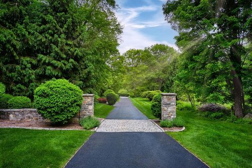 388 Leetown Rd, Stormville, NY, 12582-5634 | Card Image