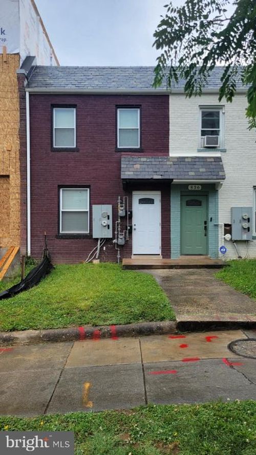 834 19th St Ne, WASHINGTON, DC, 20002-4002 | Card Image