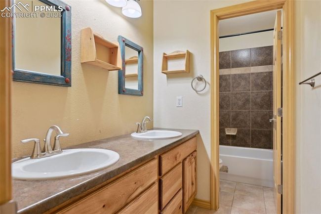 1625 N Yoder Rd, House other with 6 bedrooms, 4 bathrooms and 6 parking in Yoder CO | Image 24