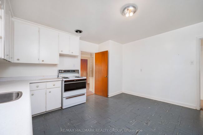 495 Wentworth Ave, House other with 3 bedrooms, 2 bathrooms and 3 parking in Ottawa ON | Image 10