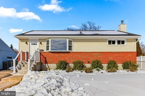 216 Spring Ave, LUTHERVILLE TIMONIUM, MD, 21093-5346 | Card Image