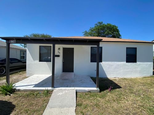 816 W 4th St, Riviera Beach, FL, 33404-7828 | Card Image