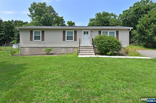 58 Grove St, Wanaque, NJ, 07465-1921 | Card Image