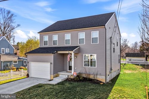 15 String St, ALLOWAY, NJ, 08001-2049 | Card Image