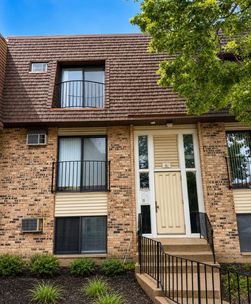 301-161 N Waters Edge Dr, Glendale Heights, IL, 60139-1631 | Card Image