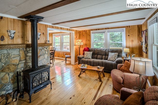 492 Skyland View Dr, House other with 3 bedrooms, 2 bathrooms and null parking in Blowing Rock NC | Image 6