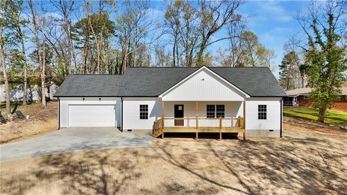 105 Keisha Ln, Calhoun, GA, 30701-1652 | Card Image