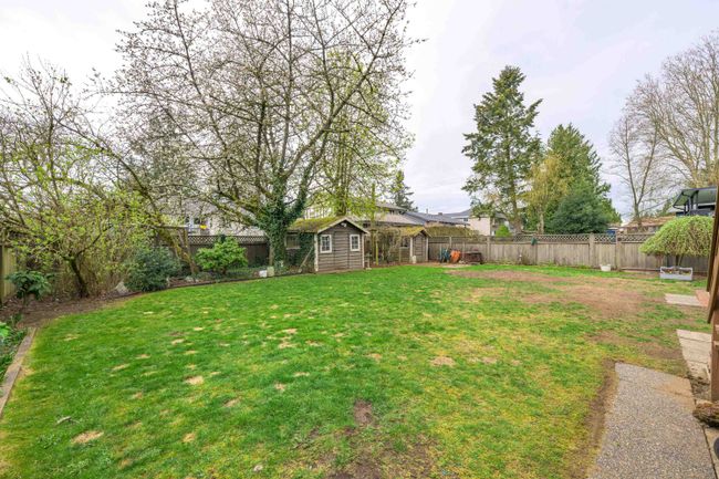 11916 Gilmour Crescent, House other with 5 bedrooms, 2 bathrooms and 5 parking in Delta BC | Image 33