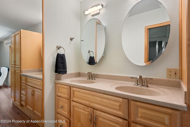 Master Bedroom Bath | Image 13