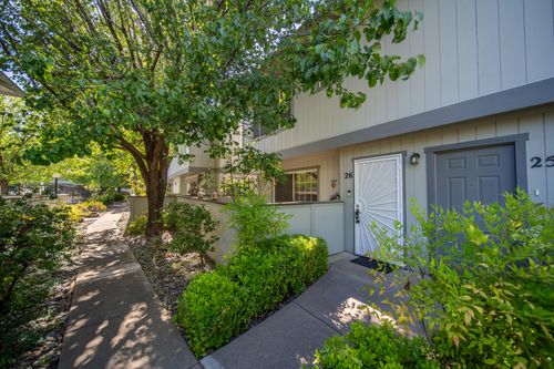 apt-26-200 Ridgetop Dr, Redding, CA, 96003-3204 | Card Image