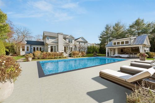 19 Brushy Neck Ln, Westhampton, NY, 11977-1302 | Card Image