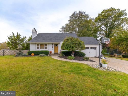 14 Milton St, FEASTERVILLE TREVOSE, PA, 19053-2330 | Card Image