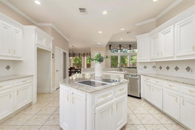 9707 Chipstead Cir, House other with 5 bedrooms, 6 bathrooms and 2 parking in Spring TX | Image 8