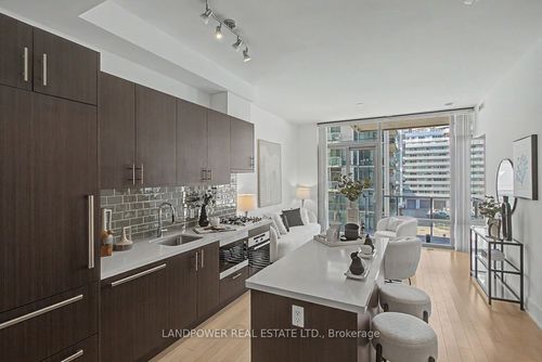 534-39 Queens Quay E, Toronto, ON, M5E0A5 | Card Image