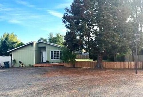 326 E Sage Ln, Culver, OR, 97734-9729 | Card Image
