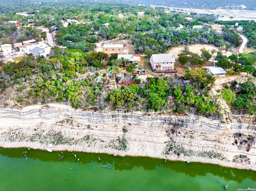 314 Sunset Dr, Lakehills, TX, 78063-4318 | Card Image