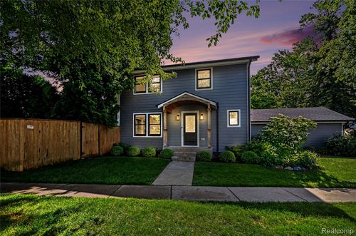 615 Davis Ave, Birmingham, MI, 48009-2015 | Card Image