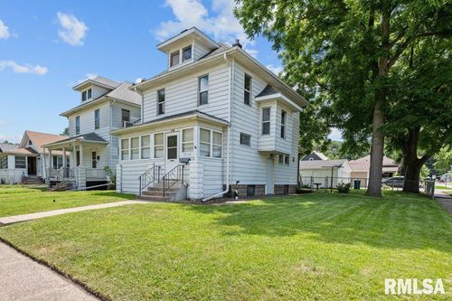 204 15th Ave, East Moline, IL, 61244-1311 | Card Image