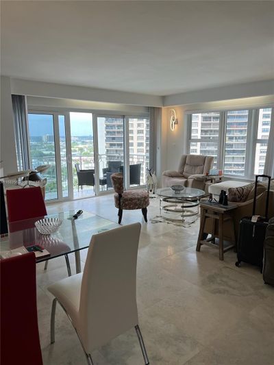 16H - 11111 Biscayne Blvd, Condo with 1 bedrooms, 1 bathrooms and null parking in Miami FL | Image 2