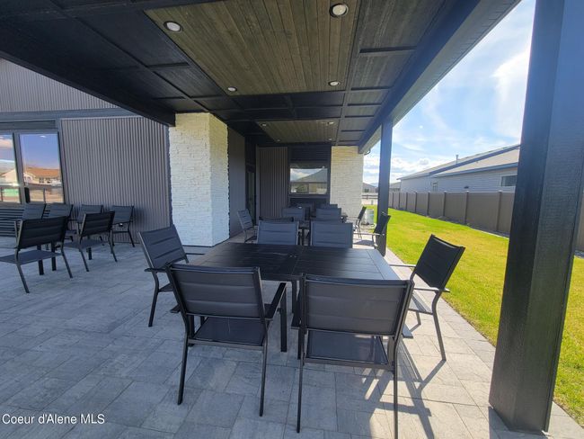 Clubhouse Patio | Image 43