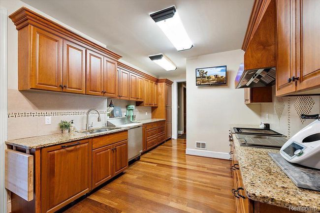 1330 Oxford Rd, House other with 8 bedrooms, 8 bathrooms and null parking in Bloomfield Hills MI | Image 25