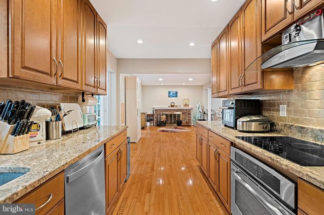 9220 Burnetta Dr, House other with 4 bedrooms, 4 bathrooms and null parking in ANNANDALE VA | Image 22
