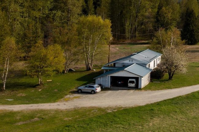 1691 Highway 99, House other with 2 bedrooms, 2 bathrooms and 2 parking in Pemberton BC | Image 10