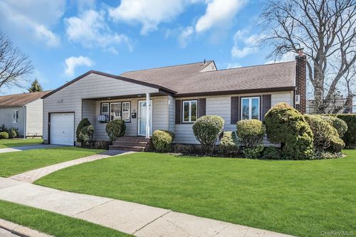 59 Jamaica Avenue, Oyster Bay, NY, 11803 | Card Image