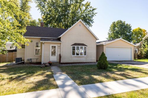 405 4th St Sw, Pine Island, MN, 55963-9106 | Card Image