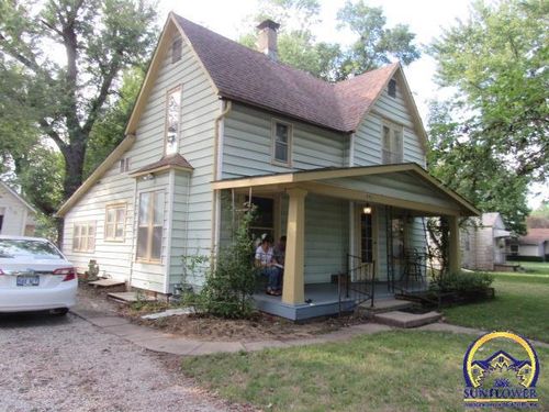 1043 Ne Oakland Ave, Topeka, KS, 66616-1515 | Card Image