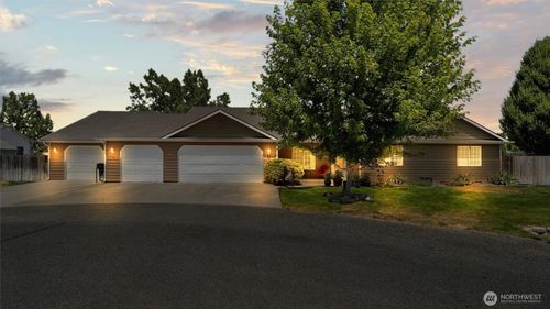 87 Sullivan Pl, Walla Walla, WA, 99362-6260 | Card Image