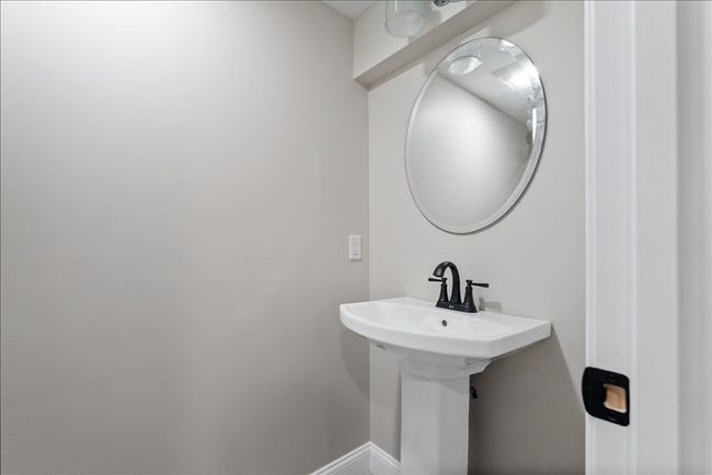 19 - 19 Nicole Cir, Condo with 2 bedrooms, 2 bathrooms and 2 parking in Southampton MA | Image 22