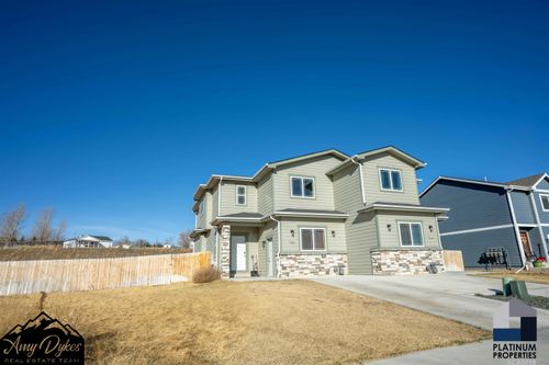 680 Badger Ln, Mills, WY, 82644 | Card Image