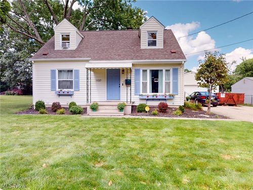 1137 E Archwood Avenue, Akron, OH, 44306 | Card Image