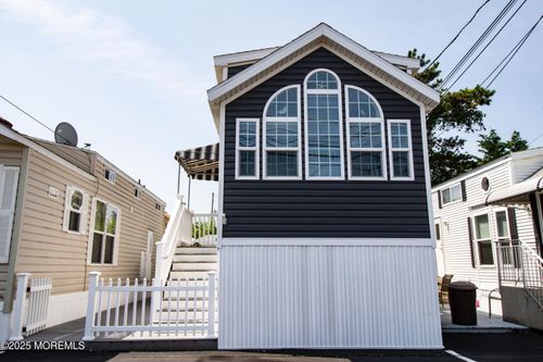 37 15th Avenue, Seaside Park, NJ, 08752 | Card Image