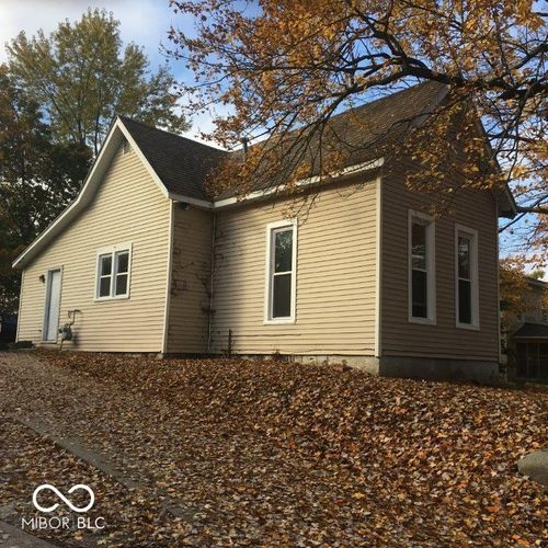 1215 Main St, Crawfordsville, IN, 47933-2050 | Card Image
