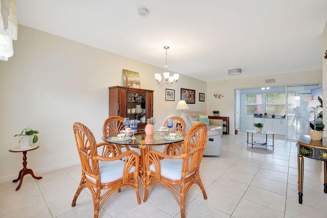 860 Worcester Ln, Condo with 1 bedrooms, 1 bathrooms and null parking in Lake Worth FL | Image 4