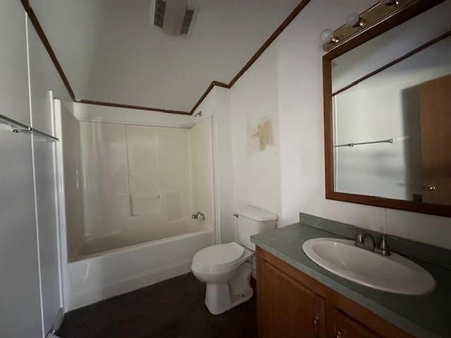 2nd Bathroom | Image 20