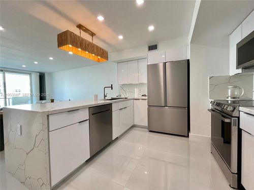 apt-506-9499 Collins Ave, Surfside, FL, 33154-2682 | Card Image