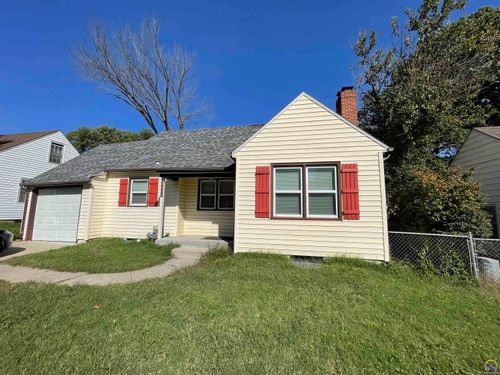 3808 Sw Sena Dr, Topeka, KS, 66604-1757 | Card Image