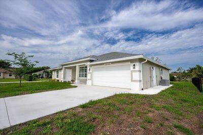 2298 Se Mc Master Street, House other with 4 bedrooms, 3 bathrooms and null parking in Port St Lucie FL | Image 2