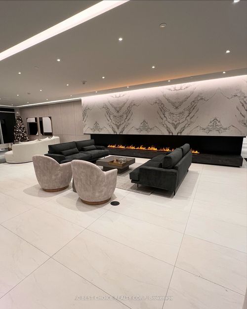 a2602-30 Upper Mall Way, Vaughan, ON, L4J0L7 | Card Image