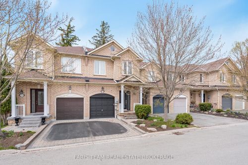 272 Tom Taylor Cres, Newmarket, ON, L3X3E8 | Card Image