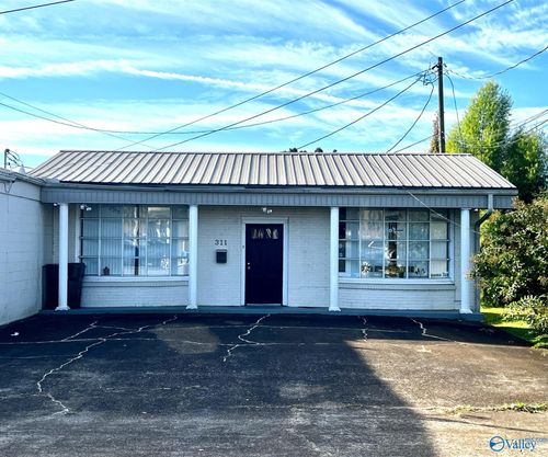 311 W Lee Street, Athens, AL, 35611 | Card Image