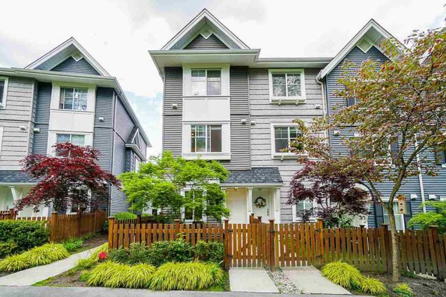 33 - 19128 65 Avenue, Townhouse with 2 bedrooms, 2 bathrooms and 3 parking in Surrey BC | Image 1