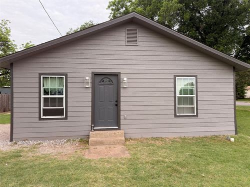 510 N Pacific Ave, Iowa Park, TX, 76367-1604 | Card Image