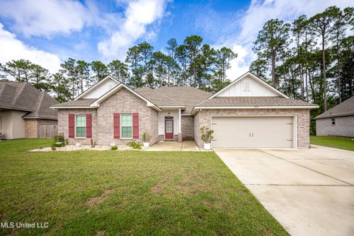 9387 Taylor Pl, Ocean Springs, MS, 39564-3086 | Card Image